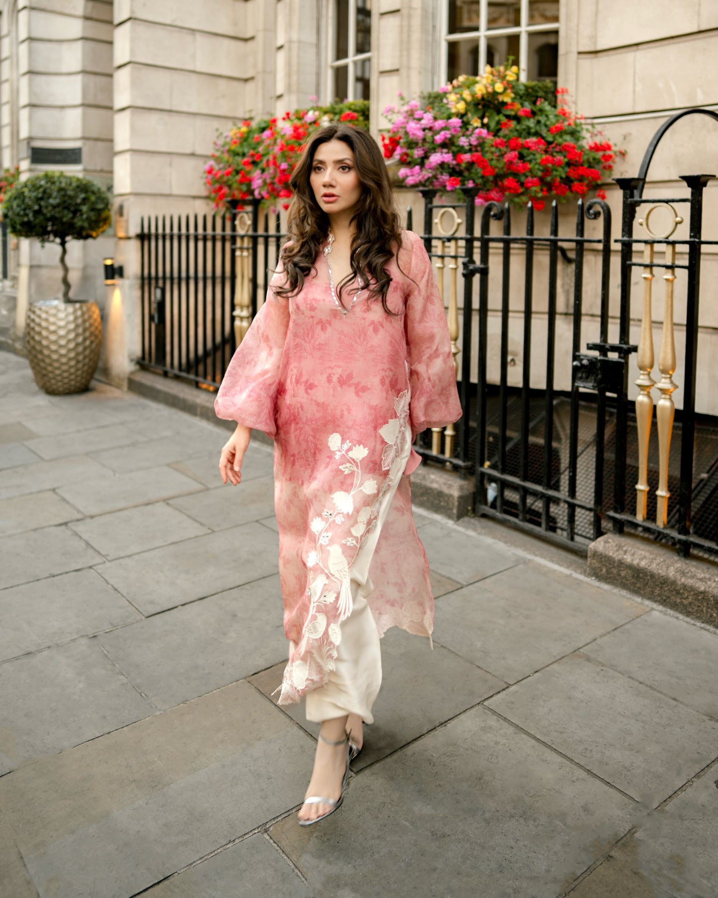 INSPIRED BY Mahira khan