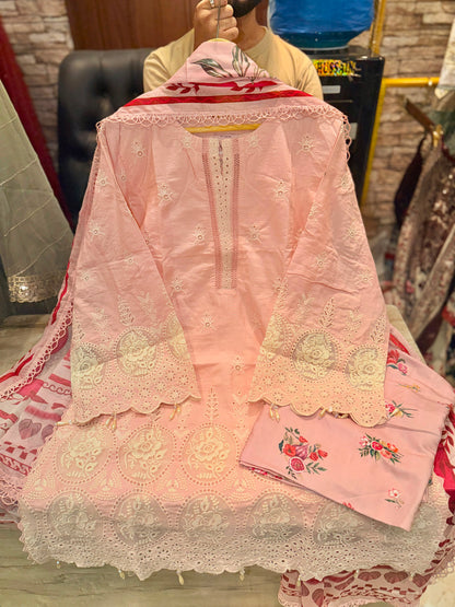 READY TO WEAR